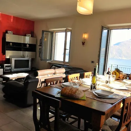 בית נופש Balcony On Pianello