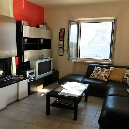 בית נופש Balcony On Pianello Pianello Del Lario